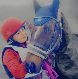 Meet your Posher, Clare